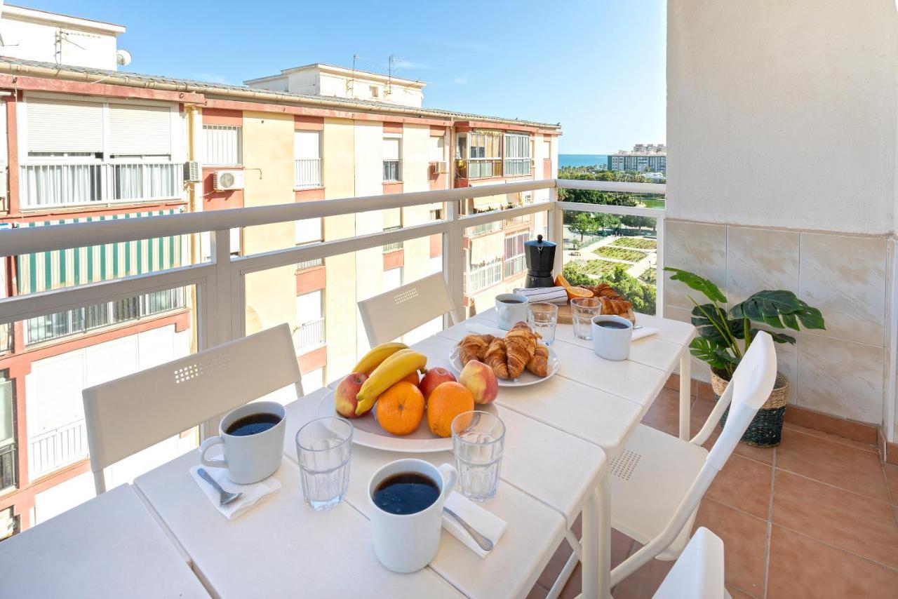 Center And Next To The 3 Bedrooms Apartment Málaga
